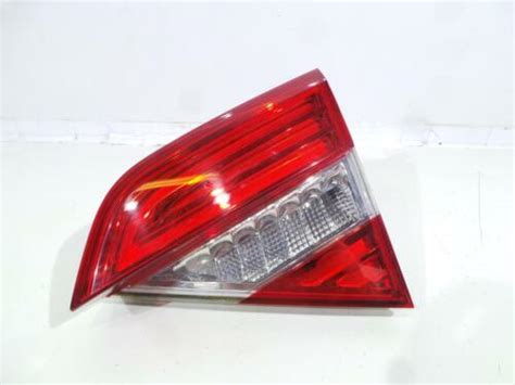 GENUINE 2015 SKODA SUPERB TAIL LIGHT RIGHT O S R 3T5945094B INNER BOOT