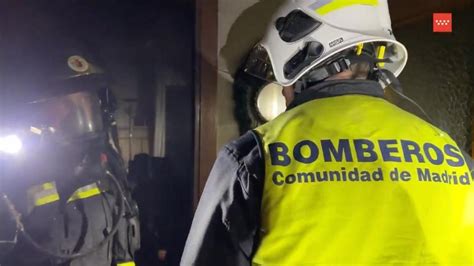 Un Incendio En Un Edificio De Madrid Deja 15 Intoxicados Por Inhalación De Humo El Periódico