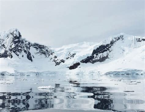 Scientists discover nearly 100 unknown volcanoes - in Antarctica