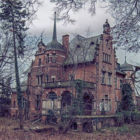 8 creepy abandoned mansions from around the world – Artofit