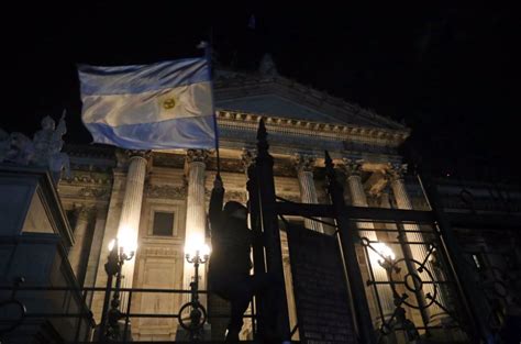 30 De Octubre Día De La Recuperación De La Democracia En Argentina