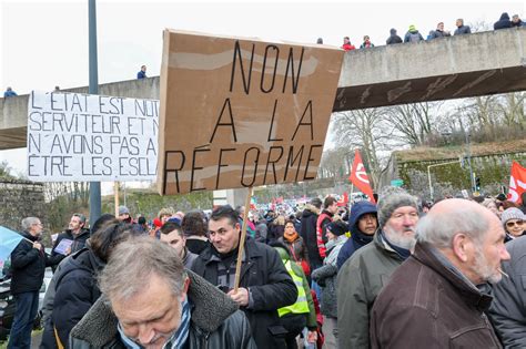 Photos Les Slogans Contre La R Forme Des Retraites Vus Dans La