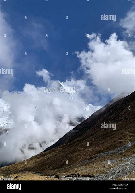 Machhapuchhre Mountain In Annapurna Himalayan Range Stock Photo Alamy