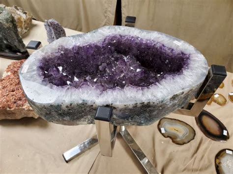 Amethyst Geode Table – Bey’s Rock Shop