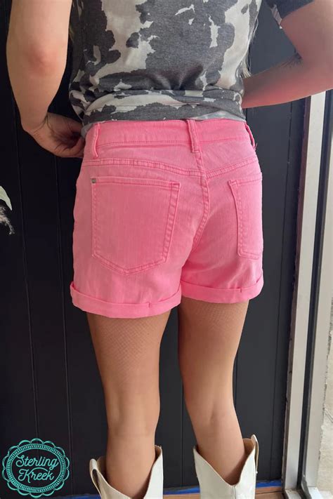 Sterling Kreek Backroads Cuffed Shorts Pink Mcqueeney Charm