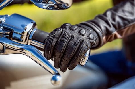 Come Scegliere Guanti Da Moto Guide Motori