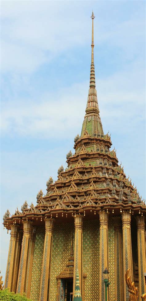 Bangkok Temples, Thailand 25931536 Stock Photo at Vecteezy