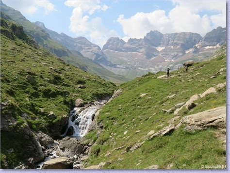 Cascade Du Cirque D Estaub