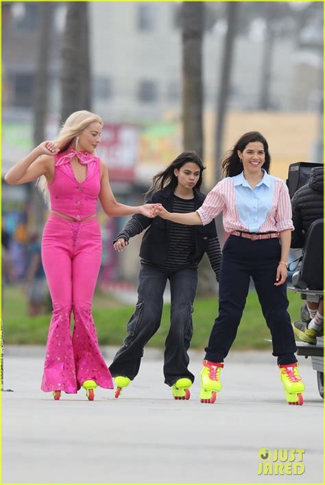 Margot Robbie & America Ferrera Go Roller Blading For 'Barbie' Movie - See The Fun Pics!: Photo ...