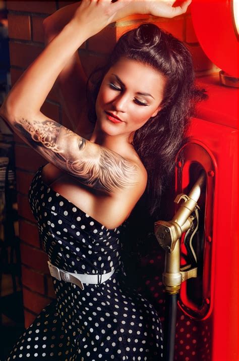 1089170 Women Model Long Hair Brunette Singer Dress Tattoo