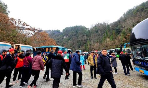 7000人超级旅游团来恩施赏春一周后还有一批7000人超级大团 邵爱华 游客 景区