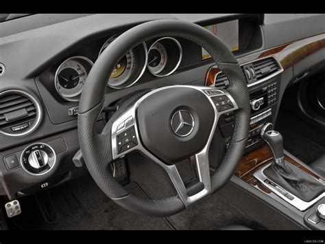 2012 Mercedes-Benz C350 - Interior | Caricos