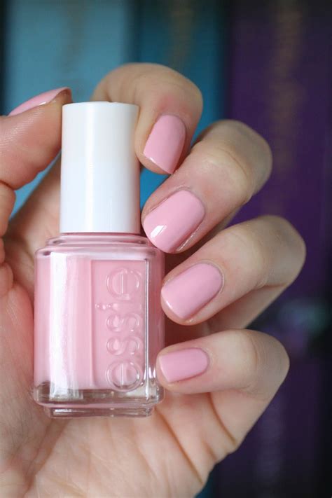 The Best Selling Essie Polishes Of All Time With Swatches Essie Envy