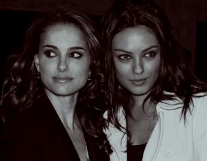 Black Swan Nina and Lily - Nina and Lily Photo (24045693) - Fanpop