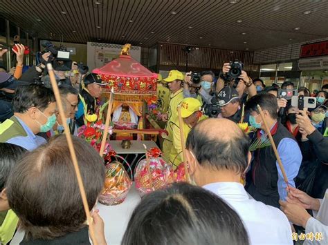 白沙屯媽來看你了！直奔醫院停駕 車禍重傷陳家姊姊頻貶眼 彰化縣 自由時報電子報