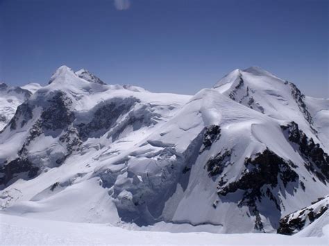 Roccia Nera E Gemello Del Breithorn Da Plateau Rosa Alpinismo