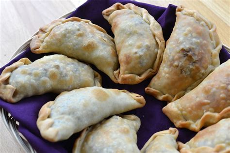 Empanadas uruguayas/Uruguayan empanadas Food In Latin, Uruguayan ...