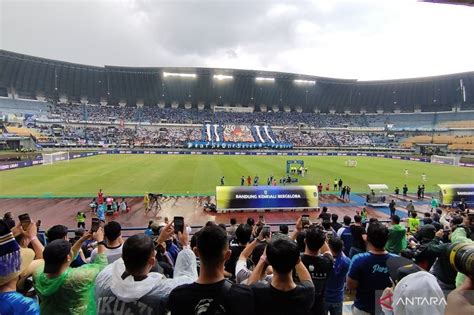 Polisi Izinkan Persib Gunakan Stadion Gbla Untuk Hadapi Pss Antara News