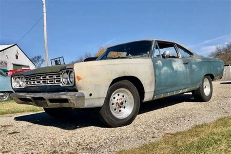 Plymouth Road Runner Barn Finds