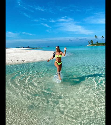 Foto Ana Paula Siebert Aposta Em Moda Praia Trendy Para Viagem Nas