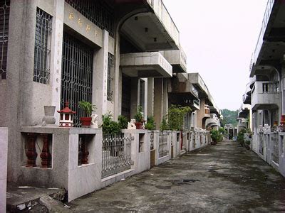 Chinese Cemetery Manila - Manila - TracesOfWar.com