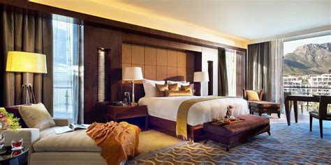 Luxury Hotel Rooms That'll Dazzle You With Over-the-Top Decadence ...