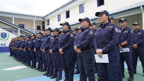 Fuerza Pública incorpora 102 nuevos policías a lo largo del territorio