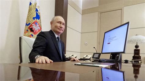 Russia Votes Why Does Putin Bother Holding Elections World News