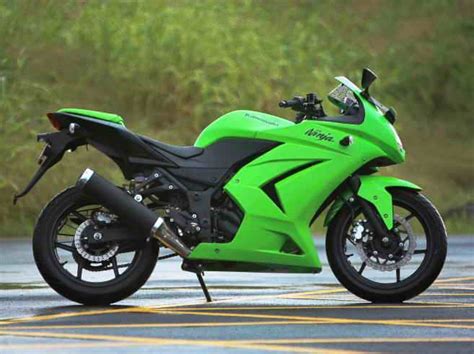 Kawasaki Ninja 250r Reviews Specifications Price Motorcycle Racing