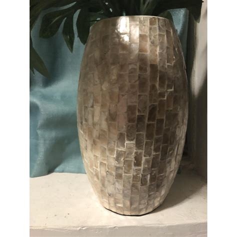 Pier Capiz Vase Aptdeco