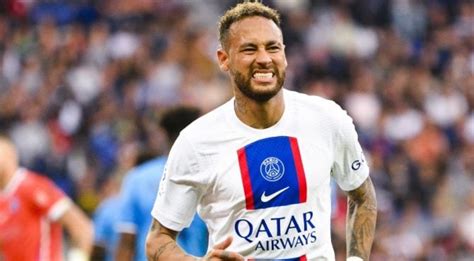 Thierry Henry Sincline Devant Neymar All Football App