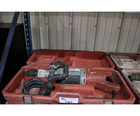 MILWAUKEE ELECTRIC JACK HAMMER - Able Auctions