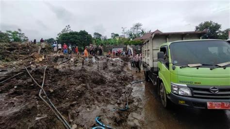 Daftar Korban Jiwa Banjir Bandang Kota Batu Tiga Lainnya Masih Dalam