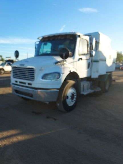 2014 Freightliner M2 106 Medium Duty Street Sweeper Sierra Auction Management Inc