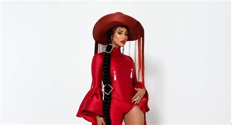 Las Mujeres en la Música que están Definiendo el 2022 - Sym Latino Blog