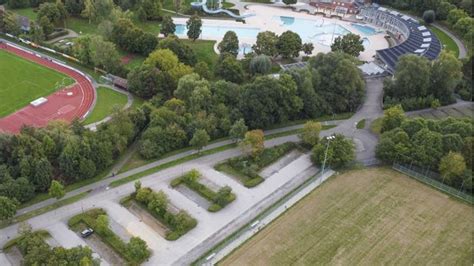 Stellpl Tze In Leonberg Kostet Das Parken Am Leobad Bald Geld