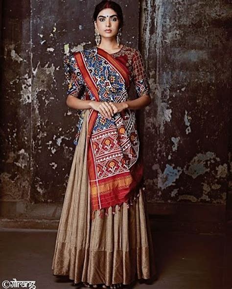 1621 best Gujarati Saree Draping images on Pinterest | Draping, Silk ...