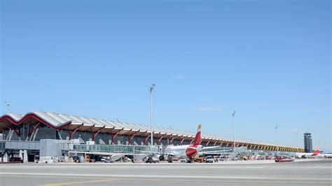 Los aeropuertos españoles mueven cifras récord de carga en abril