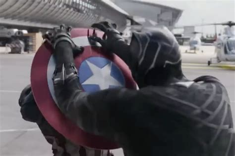 See Captain America Vs Black Panther In New Civil War TV Spot