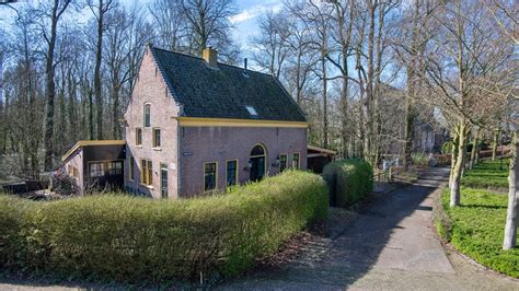 Verkocht Voormalige School Marktplein Brakel De Landerije