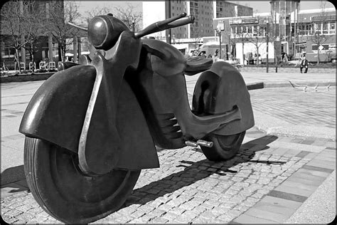 Oldtimer Skulptur Von Rolf Biebl Brunnen Der Generatio Flickr