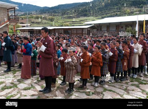 Children Bhutan Himalaya Hi Res Stock Photography And Images Alamy