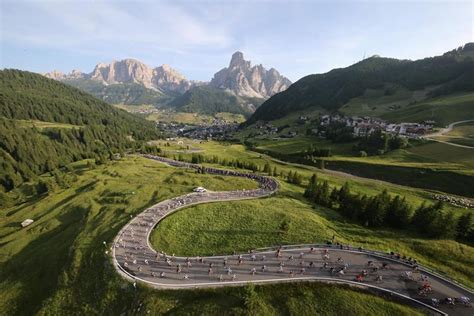 Tour En Bicicleta Por Los Dolomitas Sella Ronda Passo Pordoi