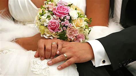 Un Cercueil D Cor D Un N Ud De Cadeau Surgit Lors De Notre Mariage J