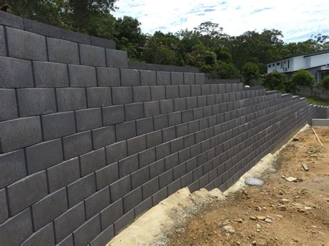 How To Build A Block Retaining Wall Mitre Easy As Diy