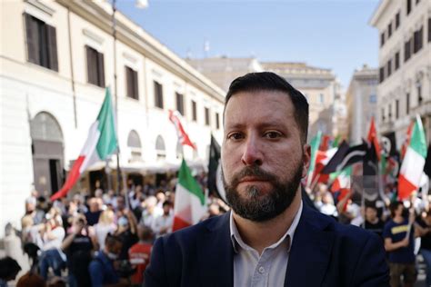 Casapound No Al Corteo Marsella Sfida La Questura Divieto Da