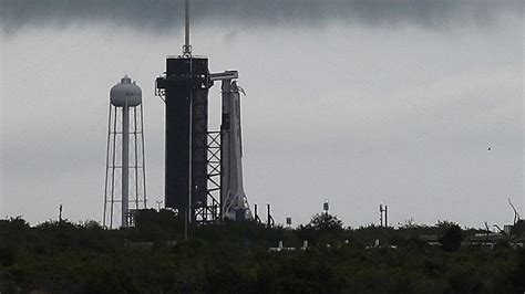 Historic Spacex Launch Scrubbed Due To Inclement Weather Iheart