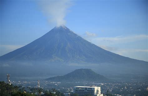 Philippines evacuates people near Mayon Volcano due to fear of eruption