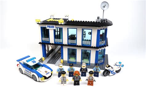 My Alternate Build Of The New Police Station 60141 R Lego