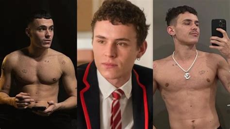 16 Sexy Pics of Arón Piper Cuz We Miss Him On Élite